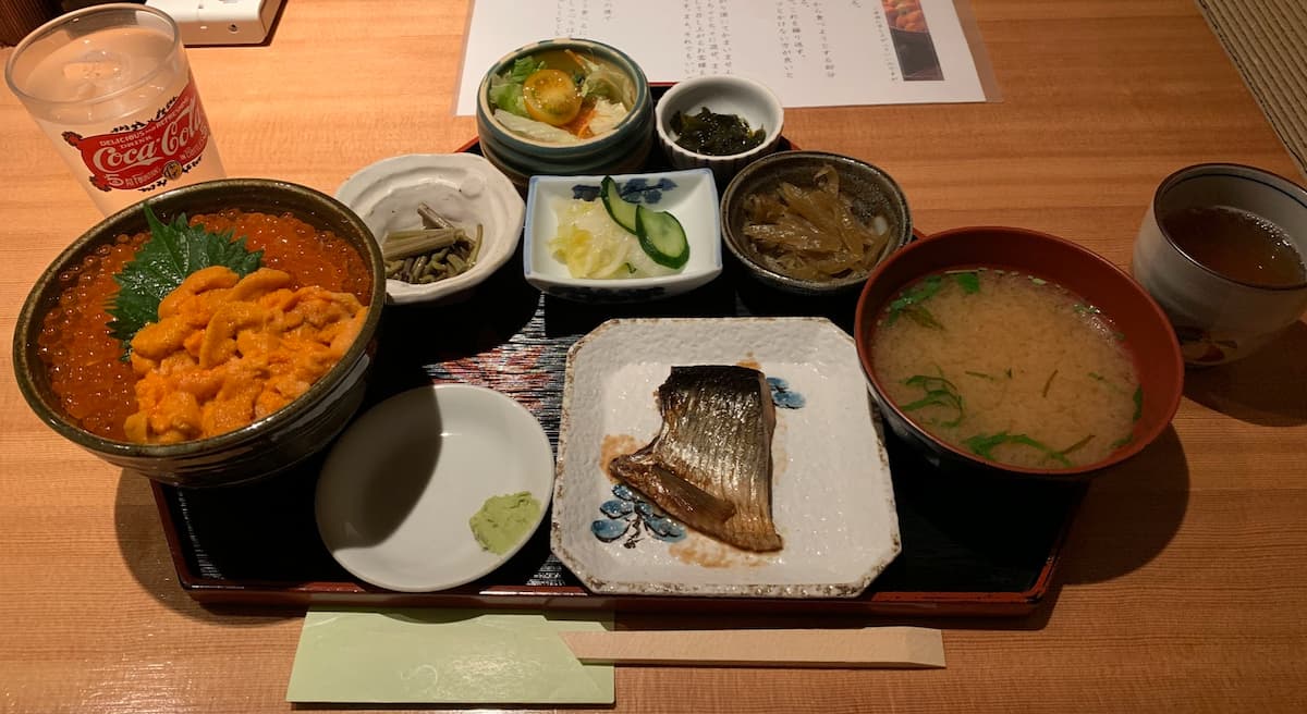 うにいくら丼